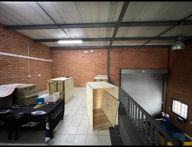 INDUSTRIAL PROPERTY TO RENT IN HENNOPSPARK